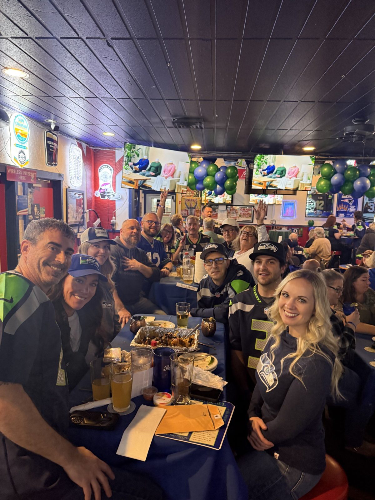 Good times at Sam's Saloon in Kennewick, WA